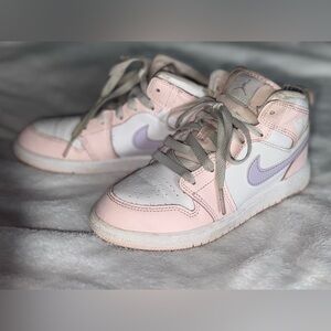 Nike Kids Sneakers in Pink and White